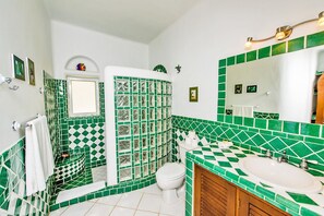 Apartment, 2 Schlafzimmer | Badezimmer