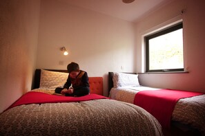 3 bedrooms, individually decorated, individually furnished - The Old Deanery Holiday Cottages (Killala)