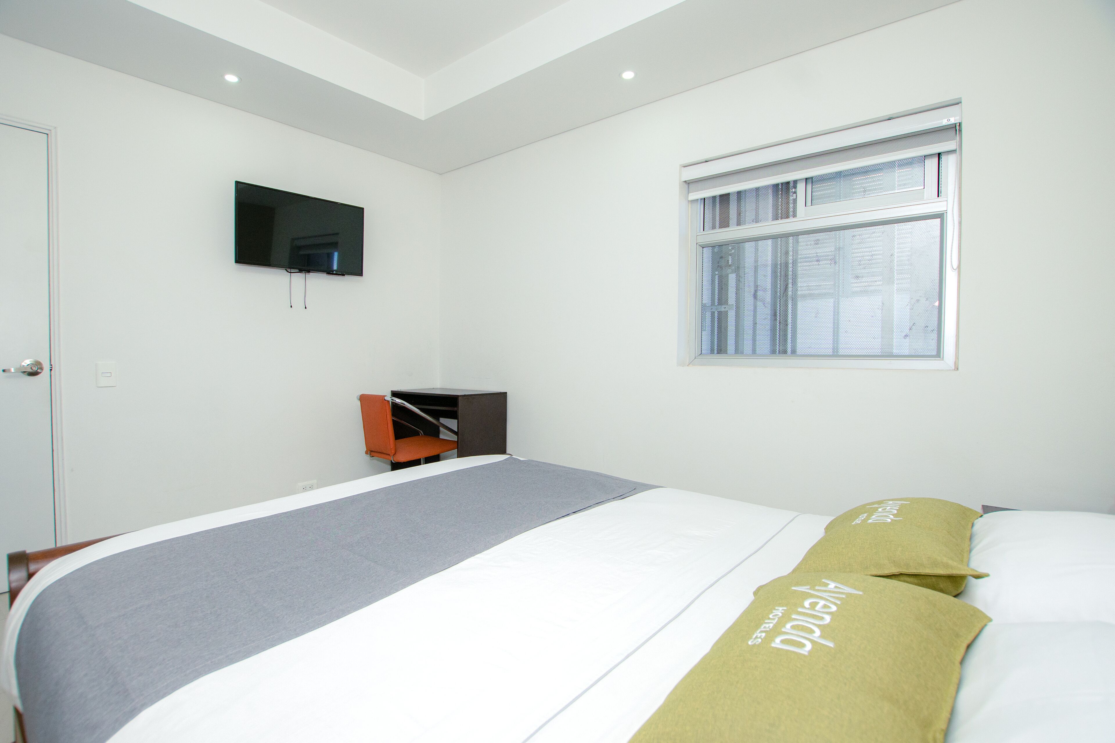 double room | free wifi, bed sheets