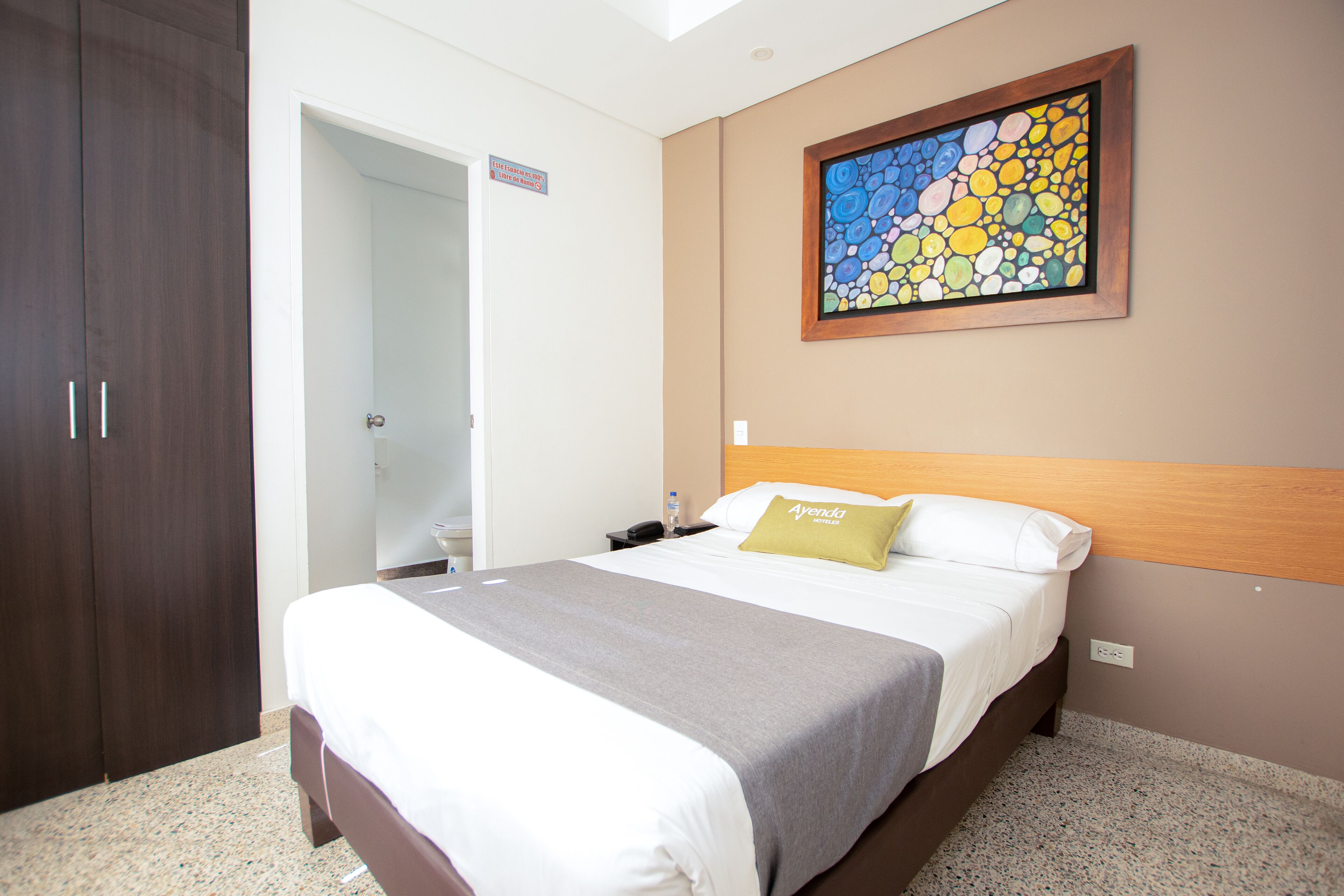 standard single room | free wifi, bed sheets