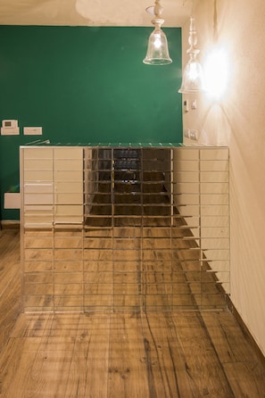 Couples treatment room(s), sauna, hot tub, steam room