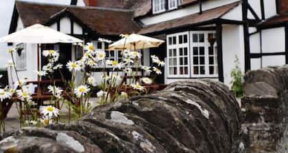 England's Gate and Coachhouse
