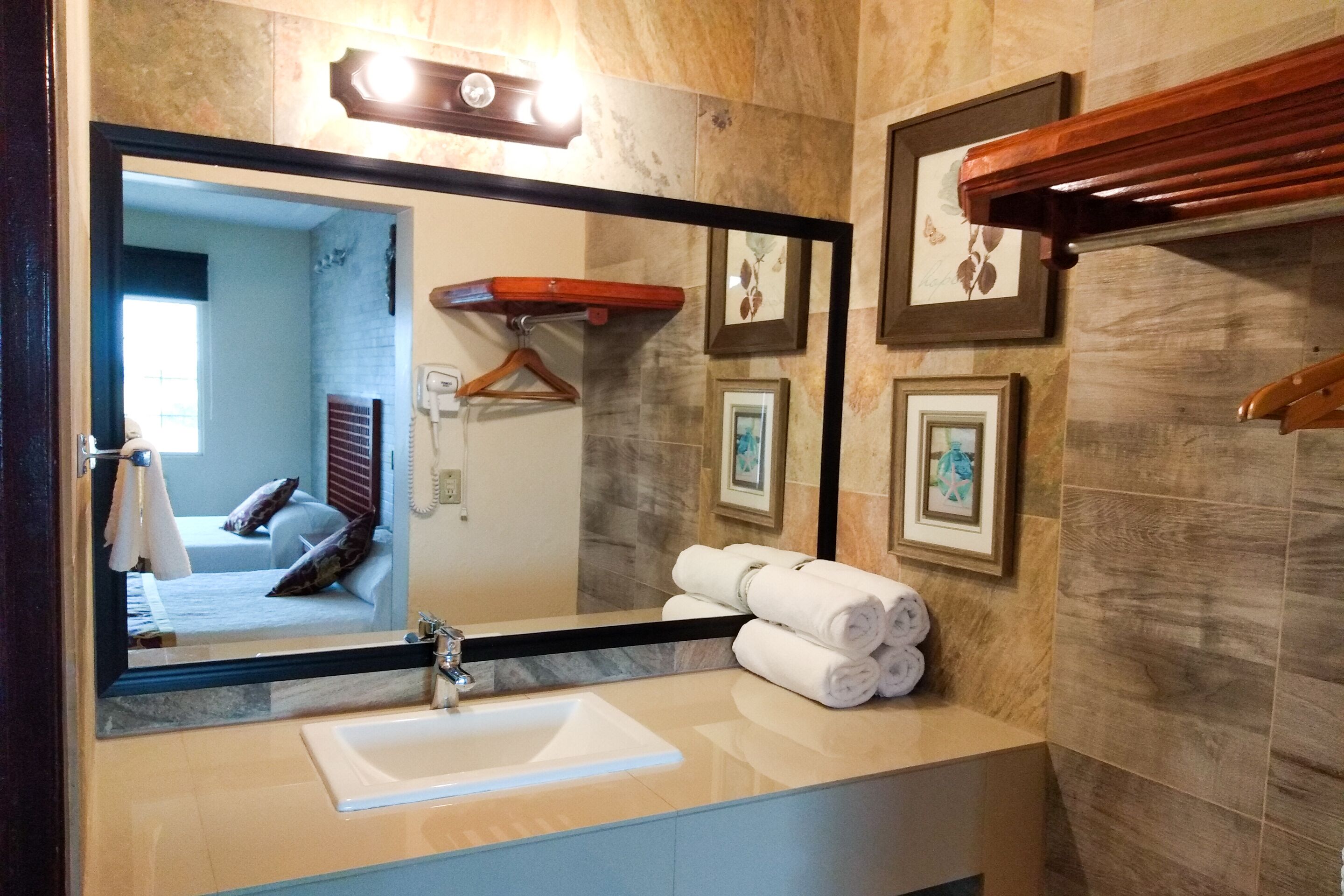 Dutxa, tovalloles, sabó i xampú 