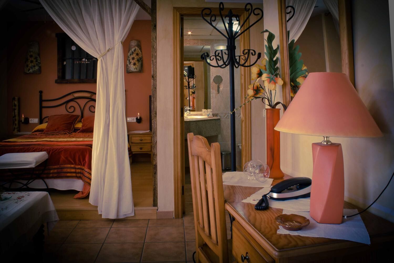 In-room safe, desk, soundproofing, free WiFi