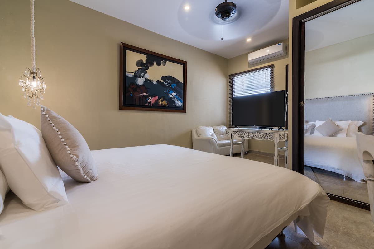 In-room safe, desk, soundproofing, iron/ironing board