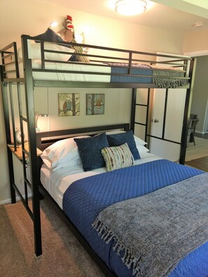 2 bedrooms, desk, iron/ironing board, travel cot