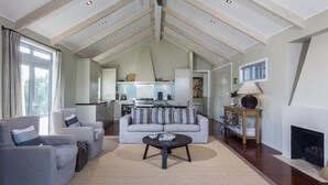 บ้านพัก, 2 ห้องนอน | บริเวณนั่งเล่น