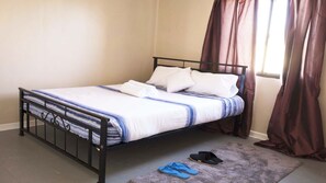 3 bedrooms, iron/ironing board, free WiFi, bed sheets