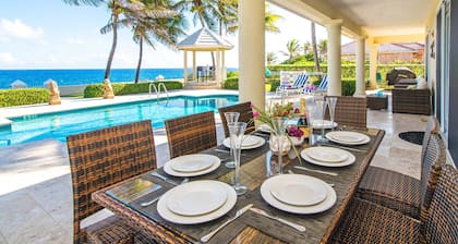 On The Rocks: Gated Beach Estate w/ Pool & Protected White Sandy Beach Nearby