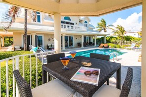 Outdoor dining - On The Rocks: Gated Beach Estate w/ Pool & Protected White Sandy Beach Nearby (Savannah)