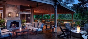 Amelia Island newly renovated with PRIVATE POOL, SPA, GOLF CART, BIKES,and more!