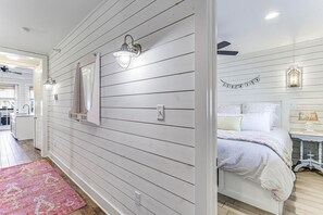 2 bedrooms, pillow-top beds, iron/ironing board, Internet