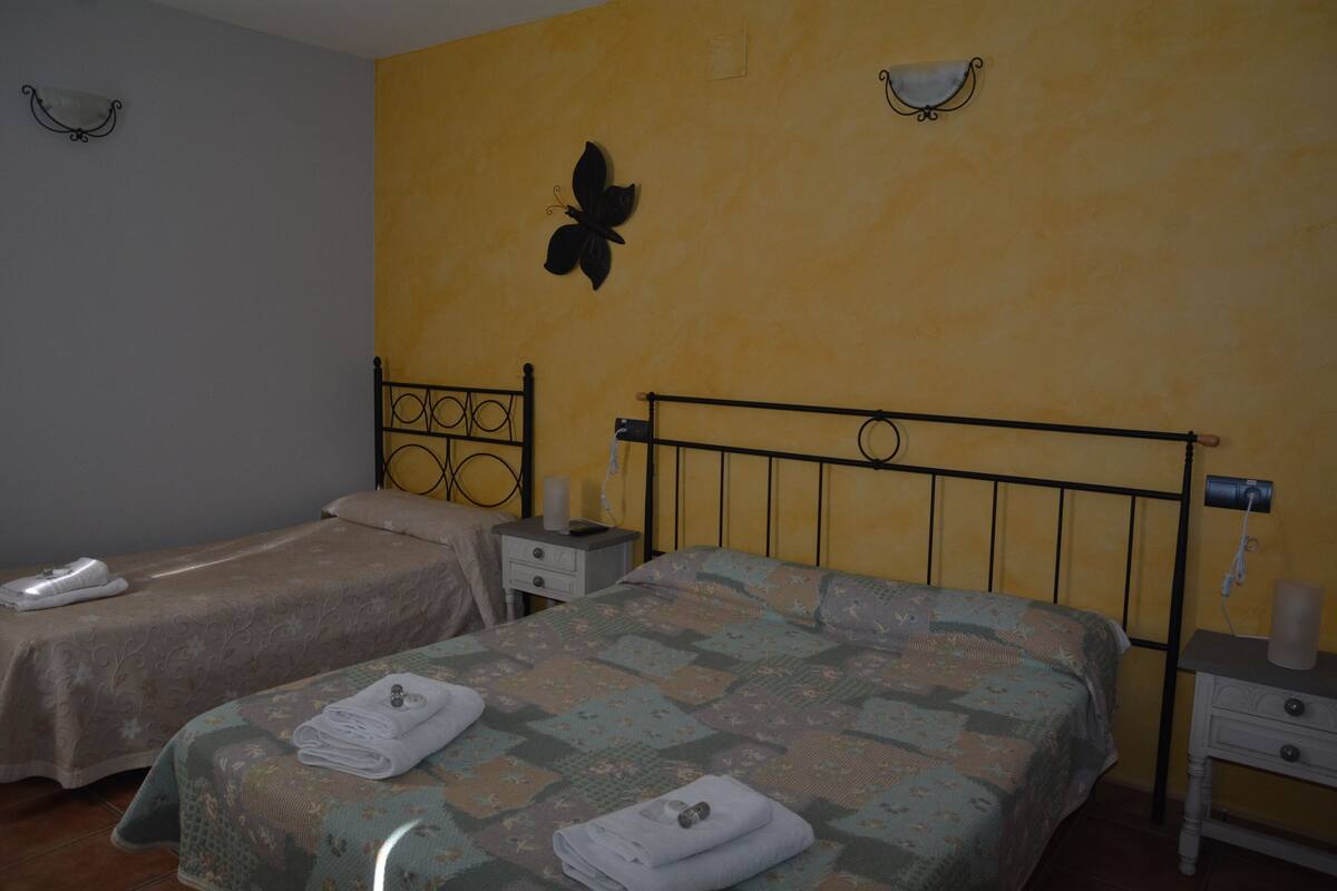 Triple Room, Mountain View | Free WiFi
