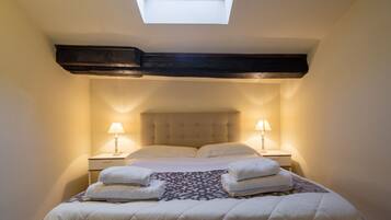 2 bedrooms, bed sheets