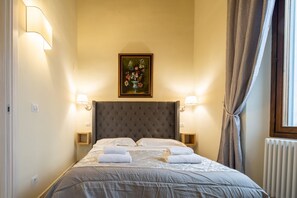 2 bedrooms, iron/ironing board, bed sheets