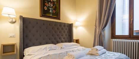 2 間睡房、熨斗/熨衫板、床單