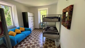 3 bedrooms, desk, iron/ironing board, free WiFi - Family Friendly Farmhouse - Secluded 2 acres with Private Pool & Stream (Sassello)