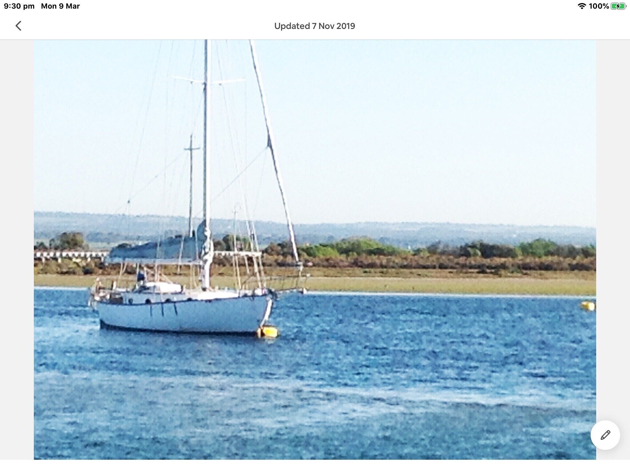 Beach nearby, sun-loungers, beach towels