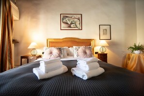 1 bedroom, iron/ironing board, travel cot, free WiFi - Suite nell´ Anfiteatro Romano (Lucca)
