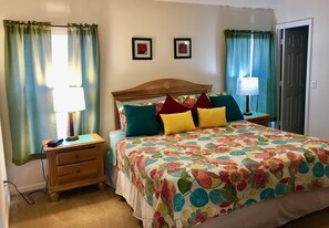 4 bedrooms, iron/ironing board, WiFi, bed sheets