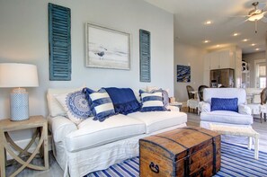 Älytelevisio, DVD-soitin, kirjoja, videokirjasto