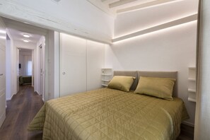 3 slaapkamers, een strijkplank/strijkijzer, wifi, beddengoed