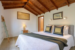 1 dormitorio, tabla de planchar con plancha, wifi gratis y ropa de cama