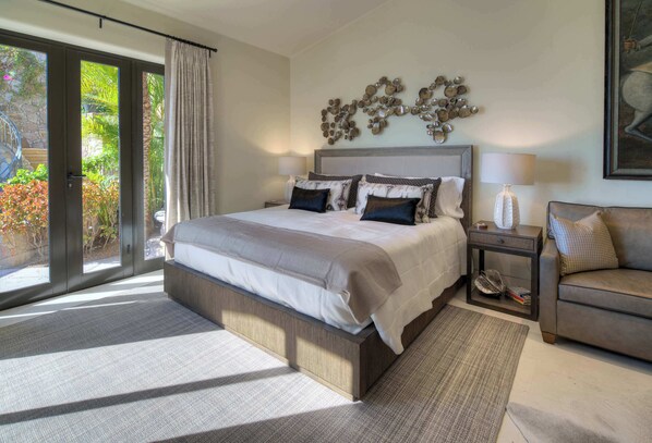 5 bedrooms, pillow-top beds, desk, iron/ironing board