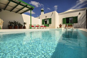 Pool - Villa Andrea (Macher)