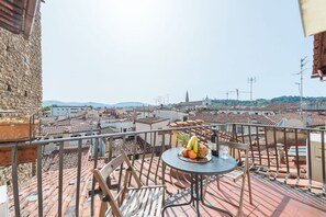 Outdoor dining - Loggia Panoramica by Mmega (Firenze)