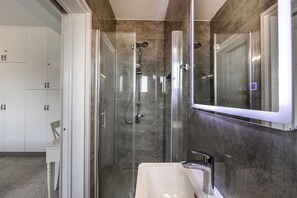 Bathtub, hair dryer