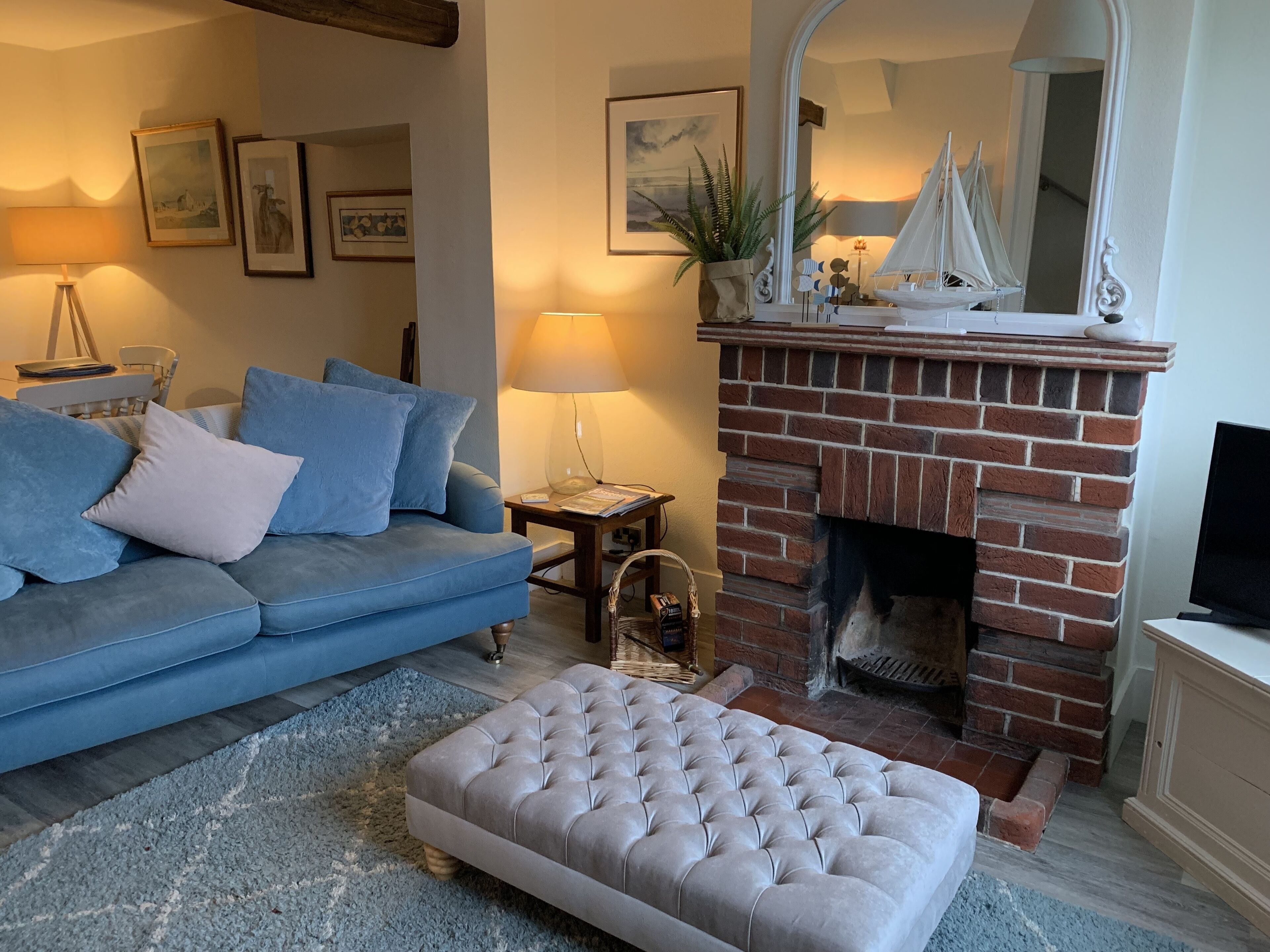 Smart TV, fireplace, books