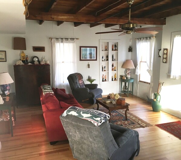 Una Smart TV, libros