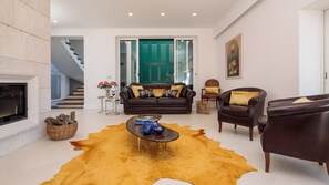 TV, peis, videospill og DVD-spiller