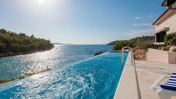 Una piscina riscaldata