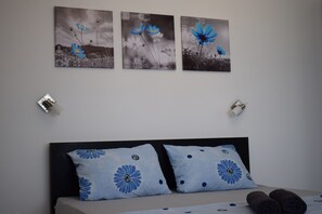 1 bedroom, iron/ironing board, internet, bed sheets