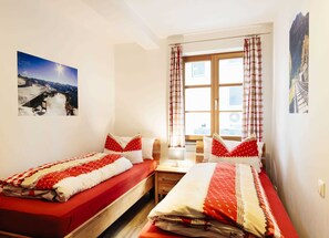 2 Schlafzimmer, Zimmersafe, Reisekinderbett, WLAN