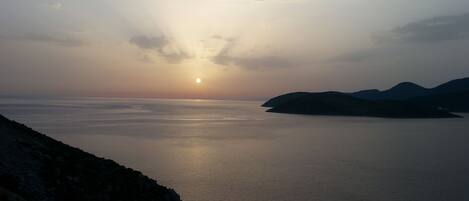 Beach nearby, sun-loungers