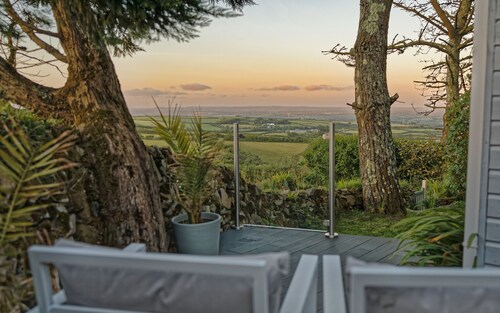 Luxury Scandi Cabin On A Hill, With Stunning Views Across Cornwall >NEAR ST IVES