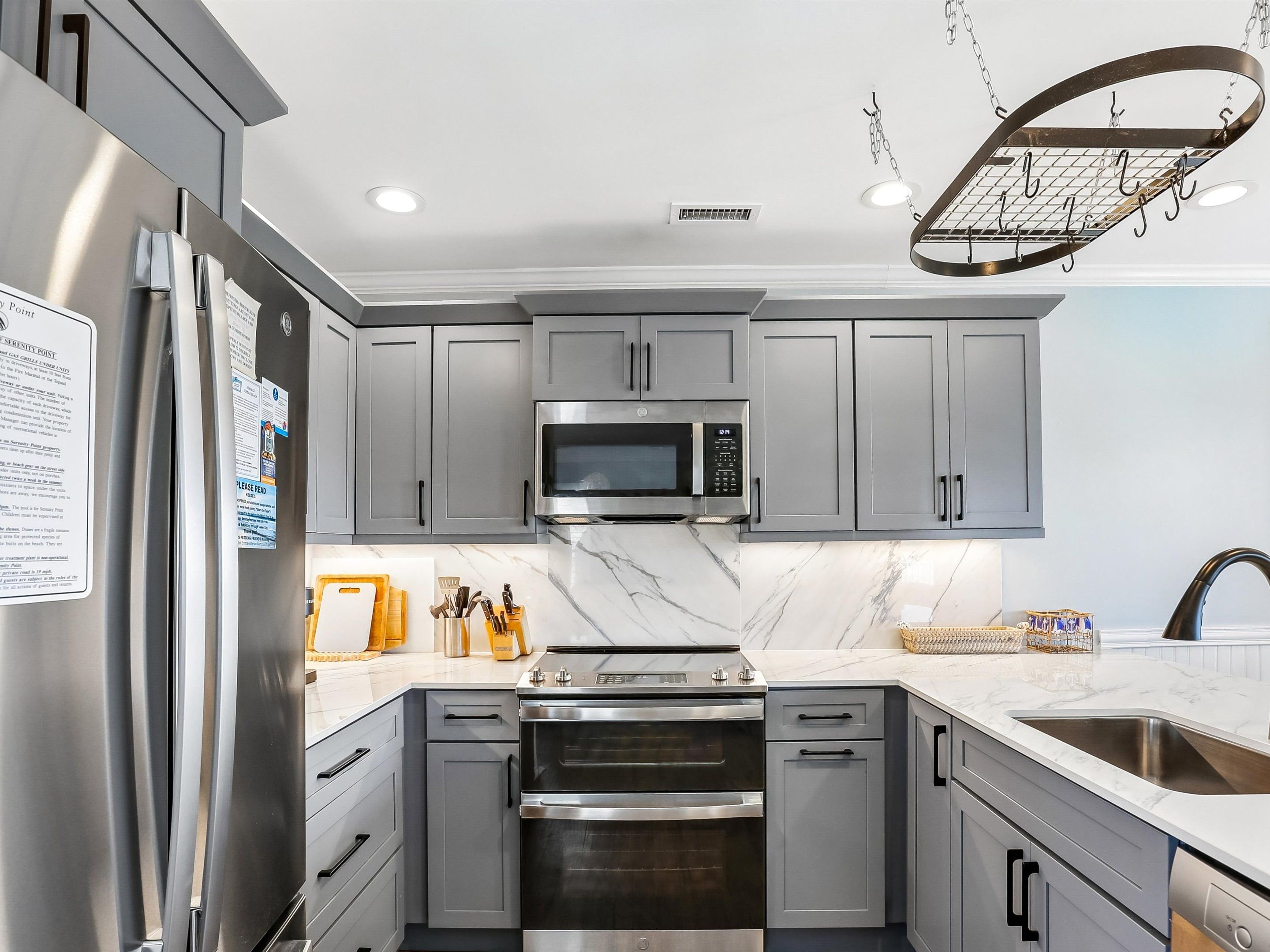 Fully Equipped Kitchen with Stainless Steel Appliances