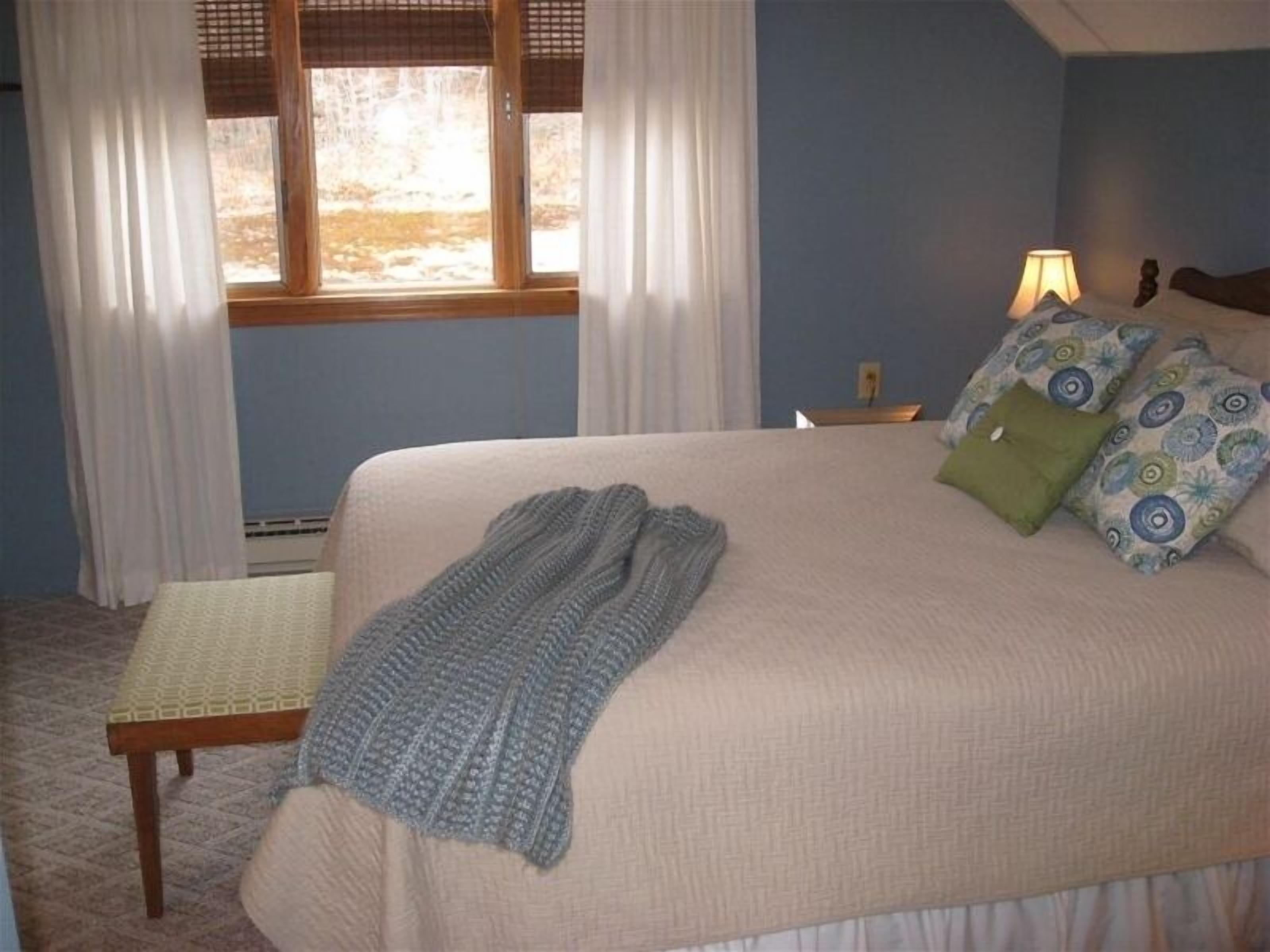 3 habitaciones, tabla de planchar con plancha y wifi gratis 