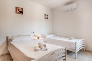 4 habitaciones y caja de seguridad en la habitación 