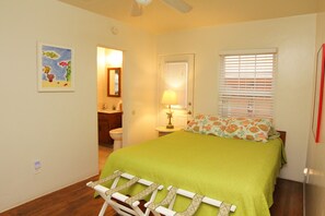 3 makuuhuonetta, silitysrauta/-lauta, vauvan matkasänky, Wi-Fi