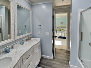 Towels - Dock Holliday | Sound Front in Topsail Beach! (Topsail Beach)