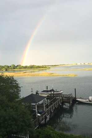 Marina - Private designer home “Maison Blanc": ICW-Figure 8: sleeps 10. Amazing views! (Wilmington)