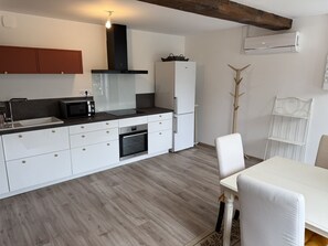 Room (Les Temps Perdus) | Private kitchen