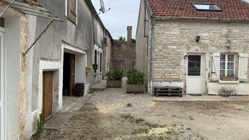 Studio, Ensuite, Garden View ( privatif) | Miscellaneous