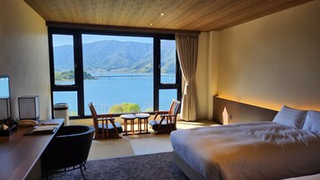 Cubrecamas, wifi gratis y ropa de cama 