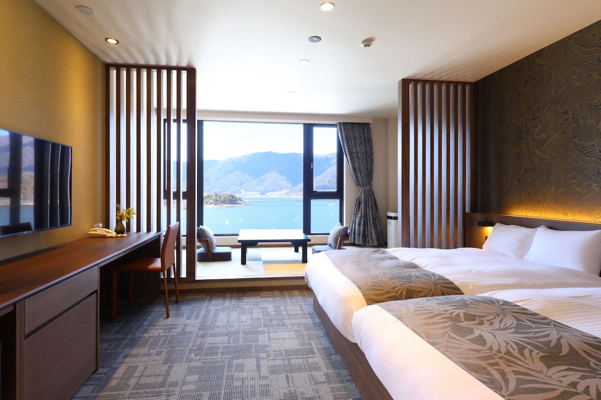 Kamar, Bebas Asap Rokok (Western,w/ Tatami,LoungeAccess, Lower) | Selimut bulu angsa, Wi-Fi gratis, dan seprai linen