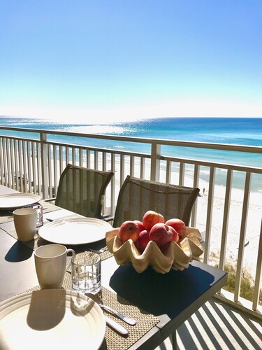 Splash Resort 2 BR/2 Bath, 2nd Floor, Great Family Unit, Beach Service included!